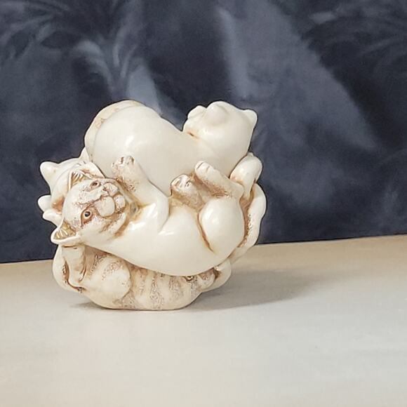 Bundle of Cats Round Midnight from Harmony House, Trinket Box - Picture 6 of 8